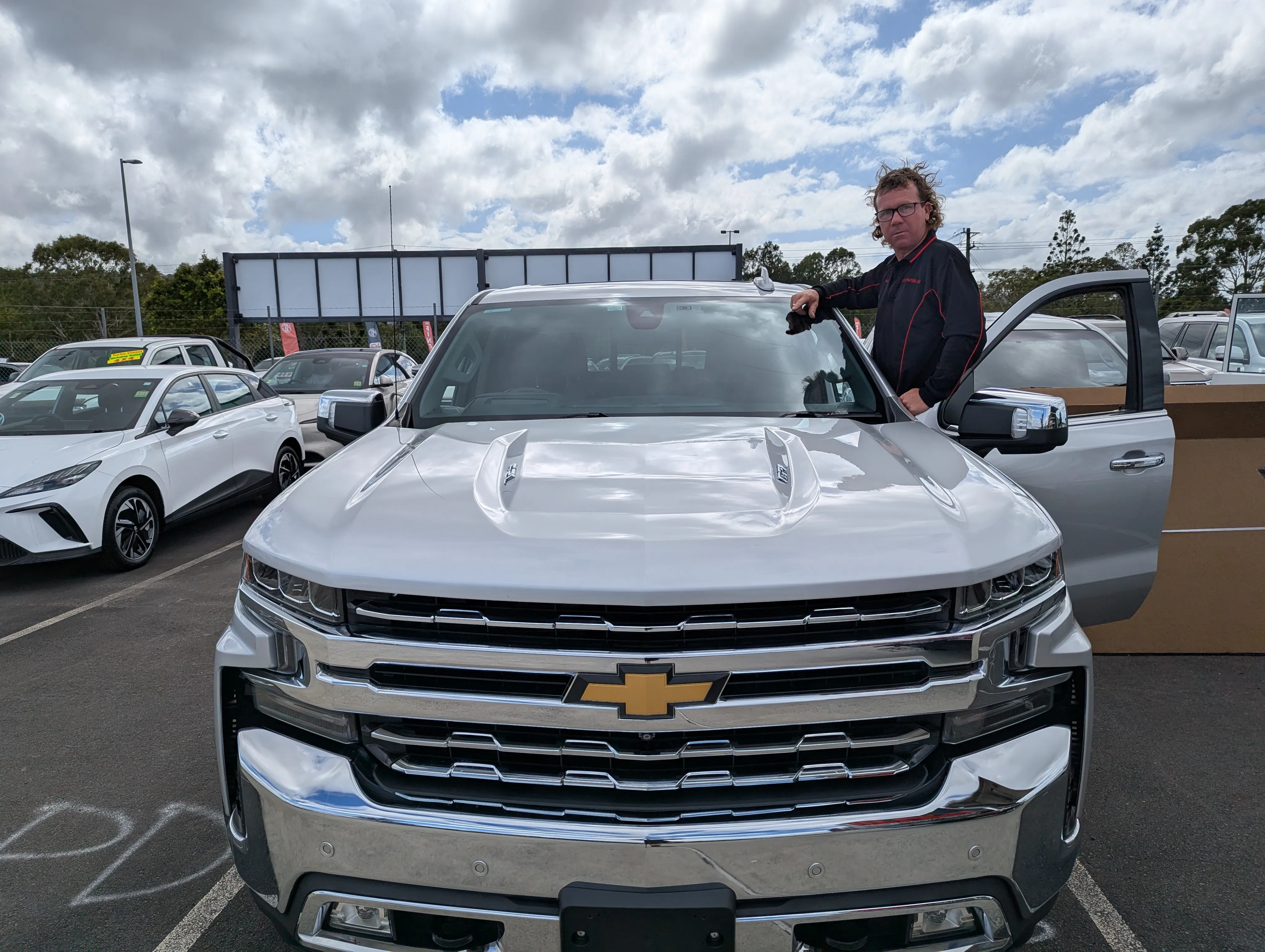 Local Auto Glass technician at work — Northern Rivers NSW