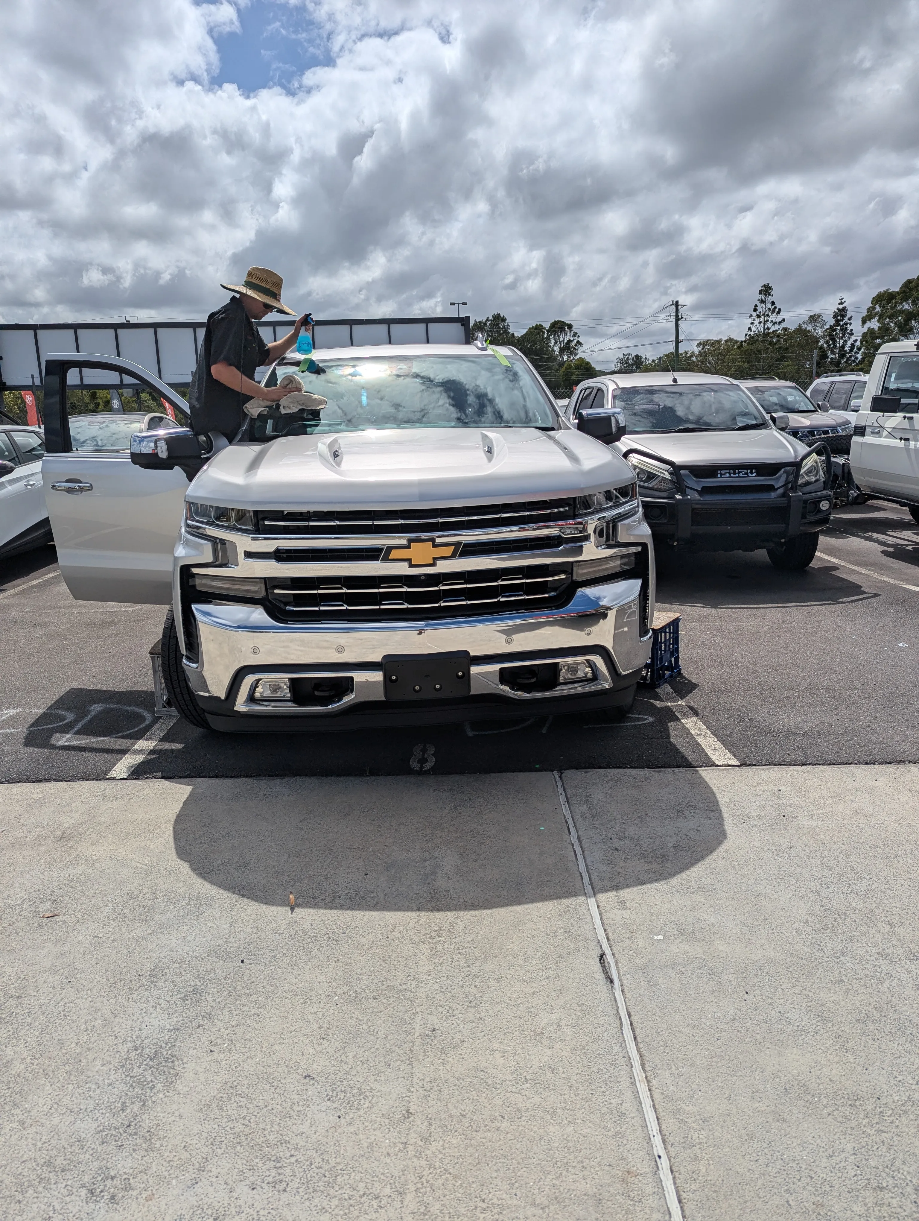 Windscreen replacement in progress — Local Auto Glass