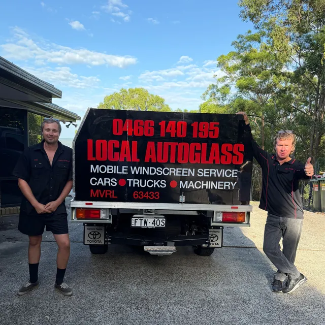 Local Auto Glass mobile windscreen repair technicians